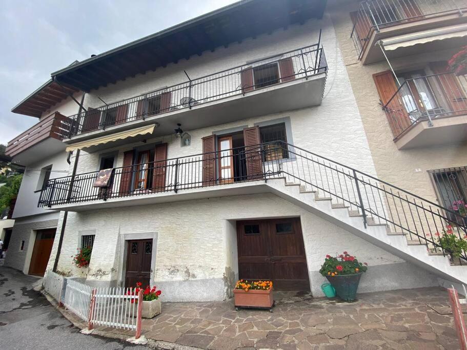 Casa Vacanze Il Pettirosso. Pisogne Dış mekan fotoğraf